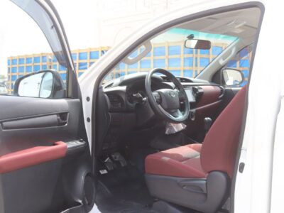 202 Toyota Hilux SC 2.4 Litres 4 Cylinders Diesel Engine White Maroon Pickup Truck GCC Specs