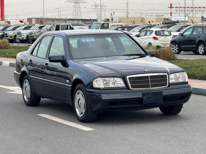 1997 Mercedes-Benz C-Class C200 4 Cylinders Petrol Engine Black Sedan 4 Auction Grade