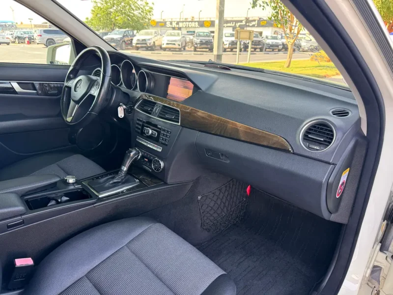 2012 Mercedes-Benz C-Class C350 3.5-liter Naturally Aspirated V6 Engine White Black Sedan