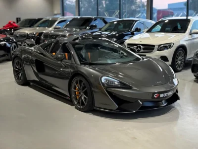 2018 McLaren 570S Spider 3.8-liter twin-turbocharged V8 Grey Sports Car GCC Specs Full Option