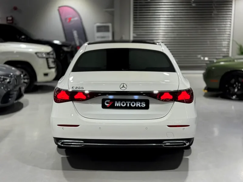 2025 Mercedes-Benz E-Class E 200 2.0L Turbocharged 4 Cylinders Petrol Engine White Black Sedan
