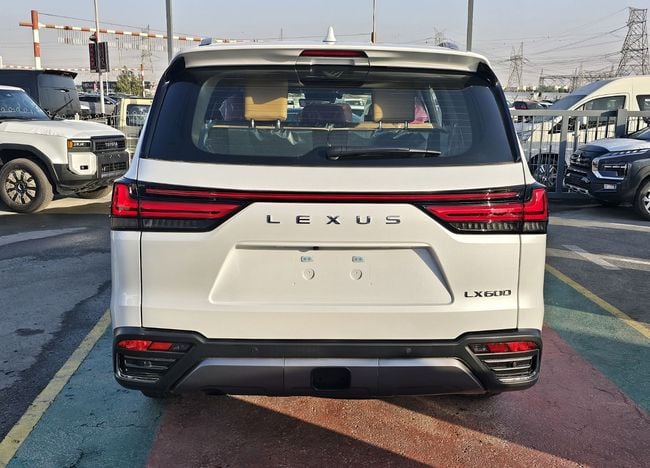 2026 LEXUS SIGNATURE LX600 3.5 Litres 6 Cylinders Engine White Tan SUV A/T