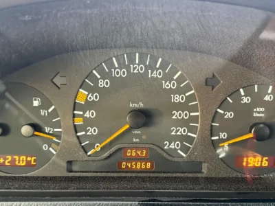 1997 Mercedes-Benz C-Class C200 4 Cylinders Petrol Engine Black Sedan 4 Auction Grade
