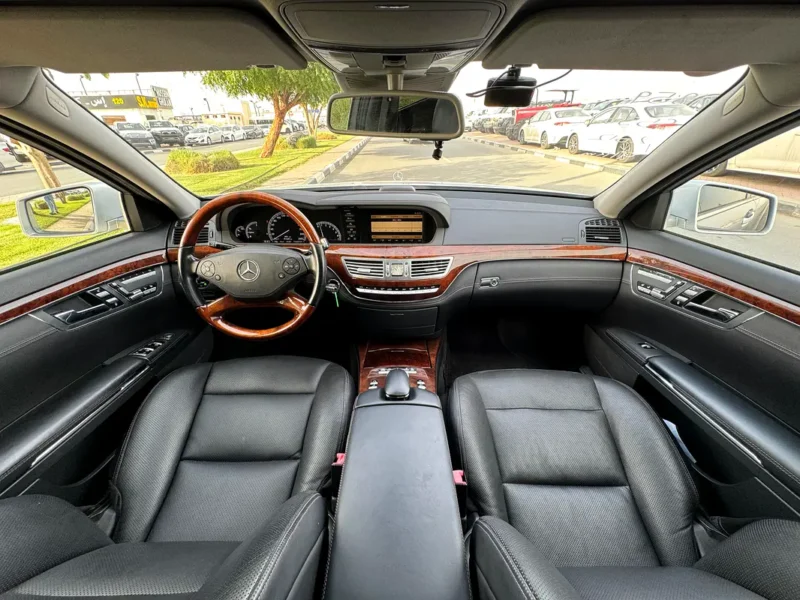 2012 Mercedes-Benz S-Class S 550 8 Cylinders Petrol Engine Silver Black Sedan 4 Auction Grade