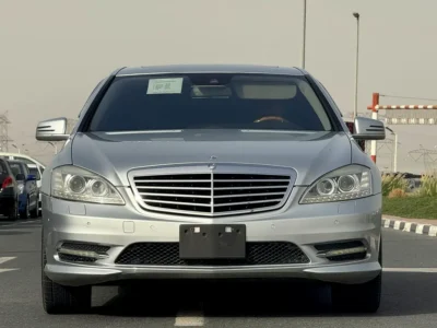 2010 Mercedes-Benz S-Class S 550 8 Cylinders Petrol Engine Silver Black Sedan CLEAN CAR