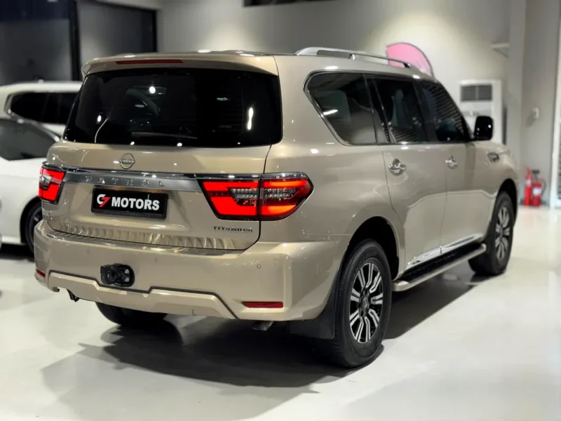 2023 Nissan Patrol SE Titanium 4.0 Liters 6 Cylinders Petrol Engine Gold Brown SUV GCC Specs