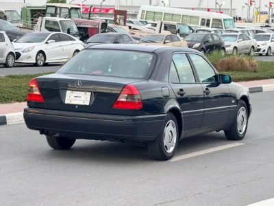 1997 Mercedes-Benz C-Class C200 4 Cylinders Petrol Engine Black Sedan 4 Auction Grade