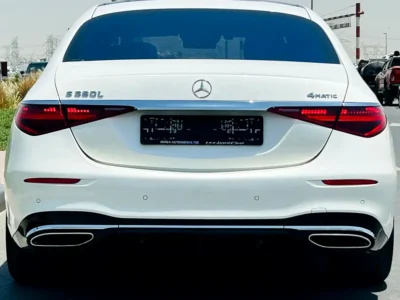 2022 Mercedes-Benz S-Class S 580 4Matic 4.0-liter V8 Biturbo Petrol Engine White Black Sedan