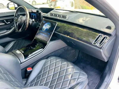 2022 Mercedes-Benz S-Class S 580 4Matic 4.0-liter V8 Biturbo Petrol Engine White Black Sedan