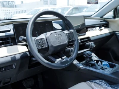 2026 Toyota RAV 4 2.5 Litres 4 Cylinders Hybrid Engine White Beige SUV GCC Specs Automatic