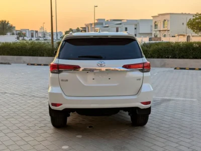2022 Toyota Fortuner GXR 6 Cylinders Petrol Engine White Brown SUV GCC Specs