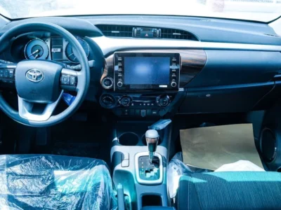 2026 Toyota Hilux 4.0 Litres 6 Cylinders Petrol Engine White Black Pickup Truck GCC Specs
