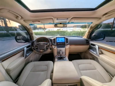 2018 Toyota Land Cruiser GXR 4.6 Litres V8 Petrol Engine White Beige SUV GCC Specs Full Option