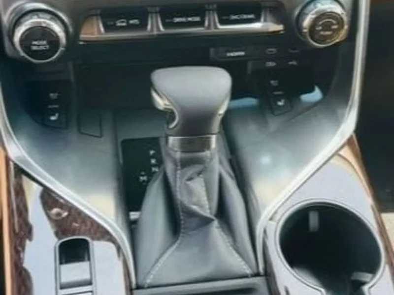 2026 LEXUS LX600 SIGNATURE 3.5 Litres 6 Cylinders Petrol Engine Black Tan SUV GCC Specs
