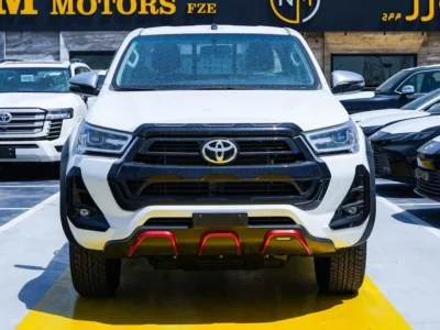 2026 Toyota Hilux 4.0 Litres 6 Cylinders Petrol Engine White Black Pickup Truck GCC Specs