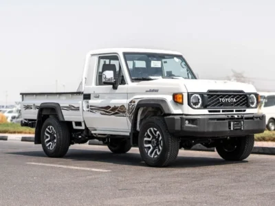2026 Toyota Land Cruiser LC 79 4.0 Litres V6 Petrol Engine White Tan Pickup Truck GCC Specs