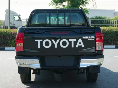 2025 Toyota Hilux 2.7 Litres 4 Cylinders Petrol Engine Black Pickup Truck GCC Specs