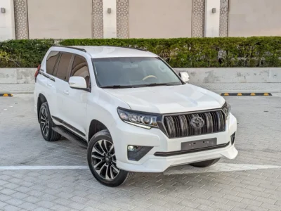 2020 Toyota Prado 6 Cylinders Petrol Engine White Black SUV GCC Specs Pristine Condition