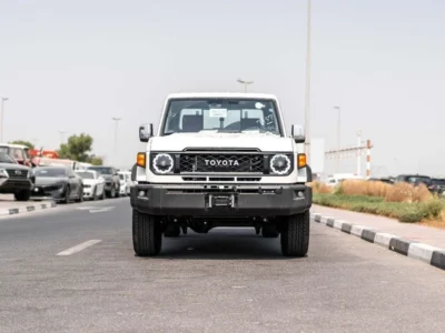 2026 Toyota Land Cruiser LC 79 4.0 Litres V6 Petrol Engine White Tan Pickup Truck GCC Specs