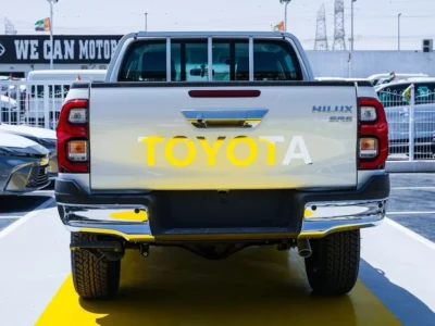 2026 Toyota Hilux 4.0 Litres 6 Cylinders Petrol Engine White Black Pickup Truck GCC Specs