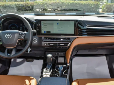 2025 Toyota Camry Lumiere 2.5 Litres 4 Cylinders Engine HEV Grey Tan Sedan GCC Specs