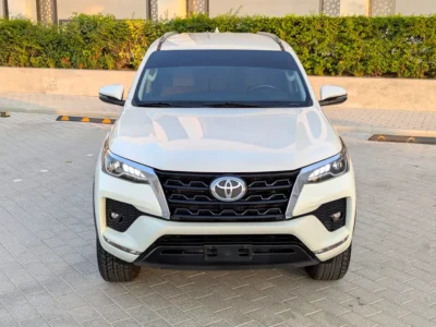 2022 Toyota Fortuner GXR 6 Cylinders Petrol Engine White Brown SUV GCC Specs