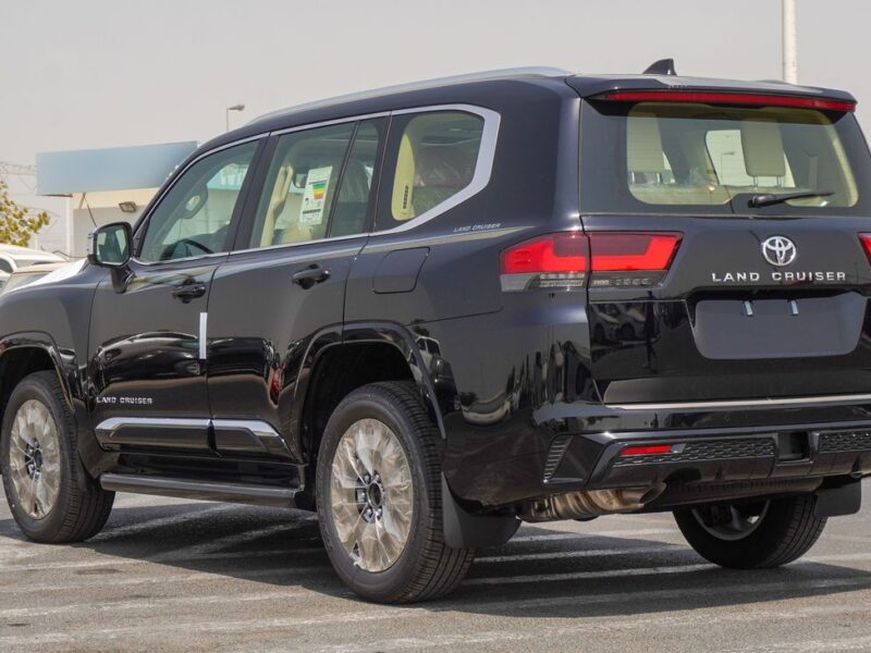 2025 Toyota Land Cruiser VX 4.0 Litres V6 Petrol Engine Black Beige SUV GCC Specs Automatic