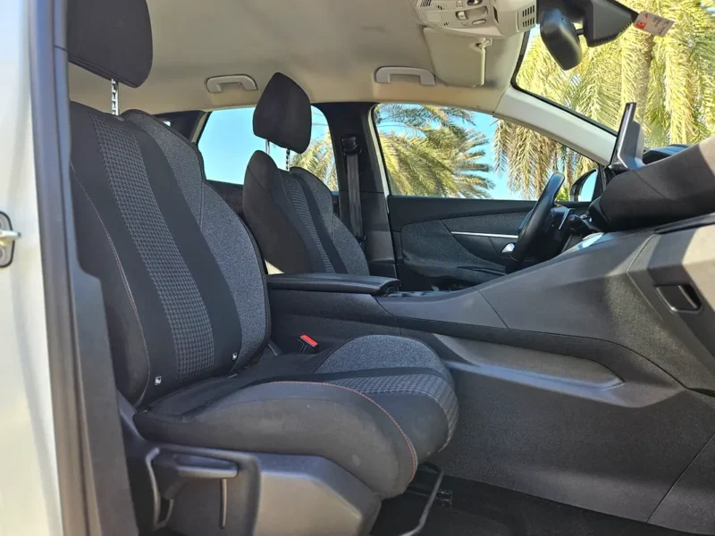 2022 Peugeot 3008 Active Plus 1.6 Litres 4 Cylinders Petrol Engine White Grey SUV GCC Specs