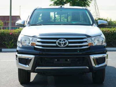 2025 Toyota Hilux 2.7 Litres 4 Cylinders Petrol Engine Black Pickup Truck GCC Specs