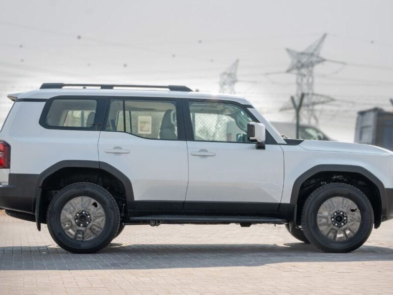 2026 Toyota Prado 2.8 Litres 4 Cylinders Diesel Engine White Beige SUV GCC Specs