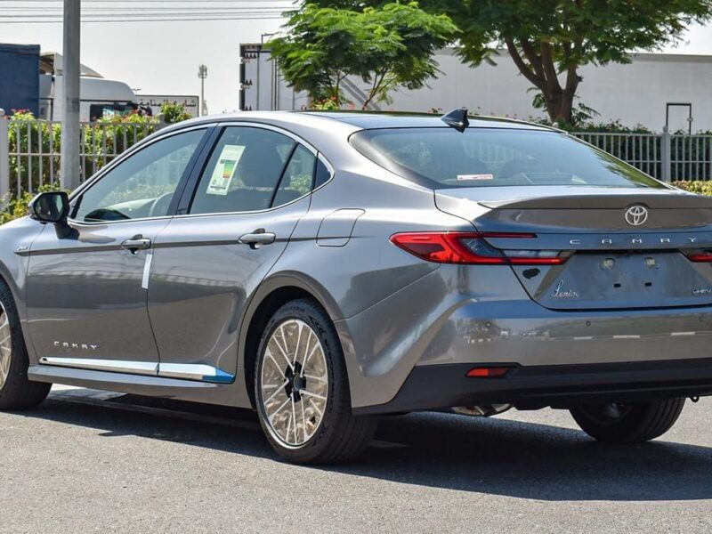 2025 Toyota Camry Lumiere 2.5 Litres 4 Cylinders Engine HEV Grey Tan Sedan GCC Specs