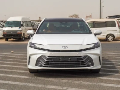 2025 Toyota Camry Lumiere 2.5 Litres 4 Cylinders Engine HEV White Tan Sedan GCC Specs