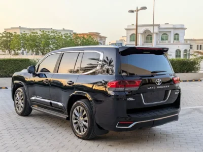 2017 Toyota Land Cruiser GXR Facelifted 2025 6 Cylinders Petrol Engine Black SUV GCC Specs