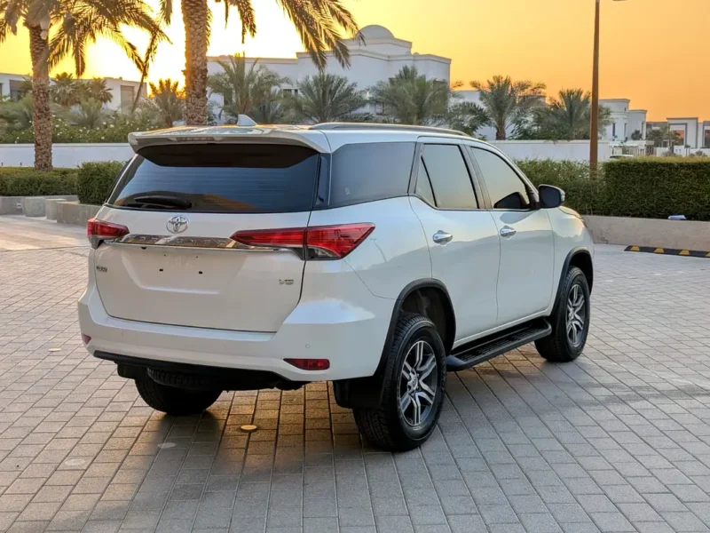 2022 Toyota Fortuner GXR 6 Cylinders Petrol Engine White Brown SUV GCC Specs