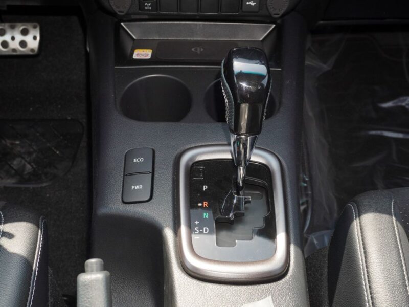 2025 Toyota Hilux GR Sport 4.0 Litres V6 Petrol Engine White Black Pickup Truck GCC Specs