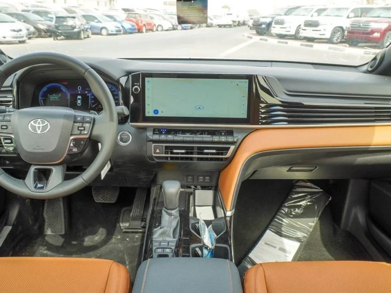 2025 Toyota Camry Lumiere 2.5 Litres 4 Cylinders Engine HEV White Tan Sedan GCC Specs
