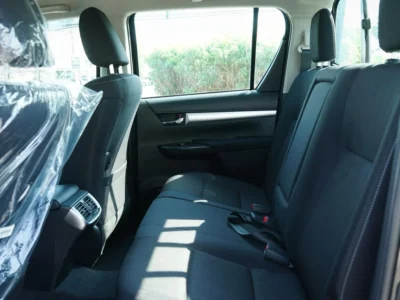 2025 Toyota Hilux 2.7 Litres 4 Cylinders Petrol Engine Black Pickup Truck GCC Specs