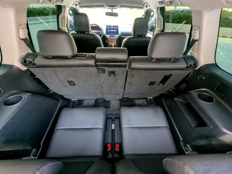 2020 Toyota Prado 6 Cylinders Petrol Engine White Black SUV GCC Specs Pristine Condition