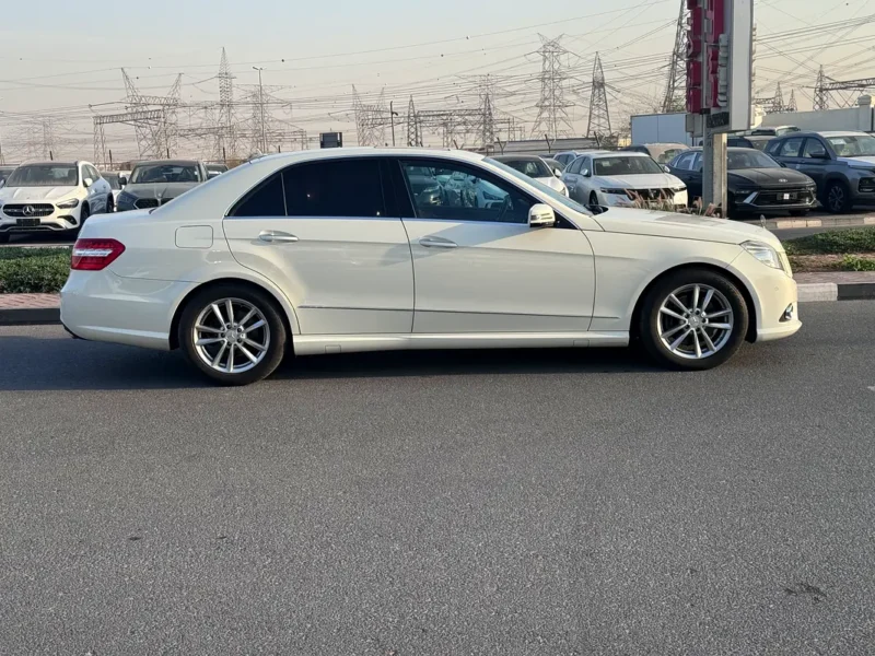 2010 Mercedes-Benz E-Class E 350 6 Cylinders Petrol Engine White Black Sedan Automatic