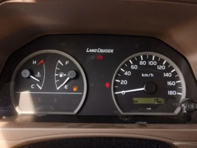 2022 Toyota Land Cruiser 79 Pick Up 4.2 Litres V6 Diesel Engine Double Cabin MT Beige GCC Specs