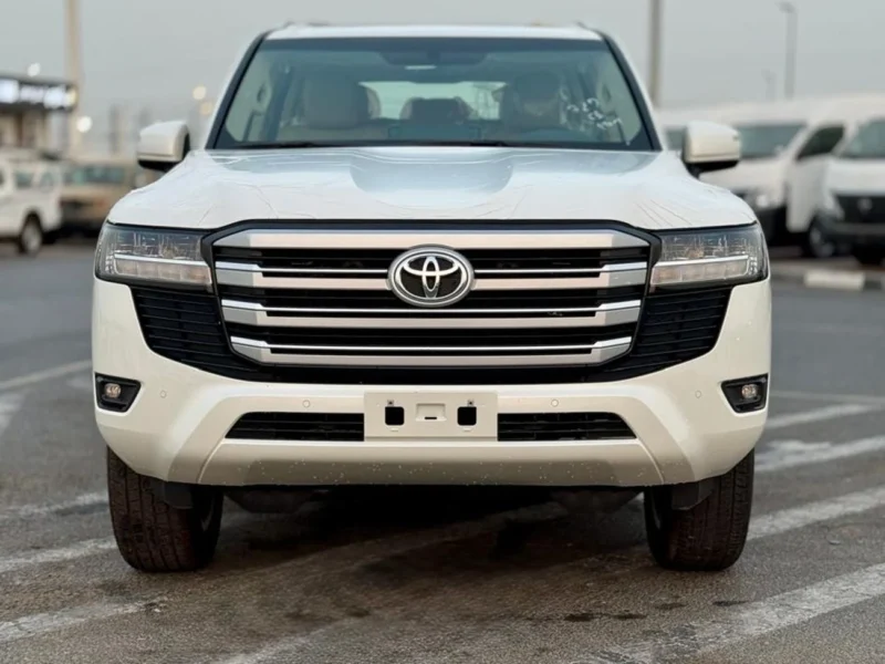 2025 Toyota Land Cruiser GXR 4.0 Litre V6 Engine White Beige SUV BACK ELECTRIC TAILGATE
