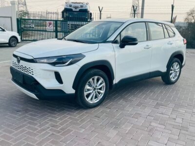 2025 Toyota Corolla Cross 2.0 Litres 4 Cylinders Hybrid Engine White Black SUV Chinese Specs