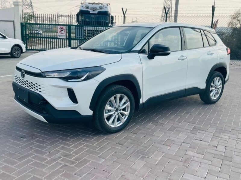 2025 Toyota Corolla Cross 2.0 Litres 4 Cylinders Hybrid Engine White Black SUV Chinese Specs