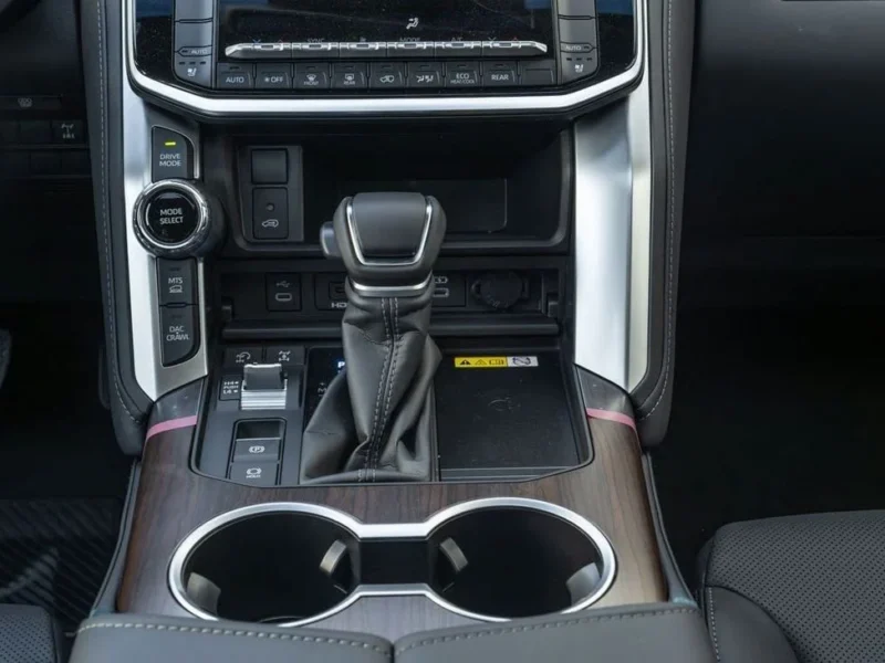 2026 Toyota Land Cruiser GXR 3.5L Twin-Turbo V6 Petrol Engine White Black SUV Automatic GCC