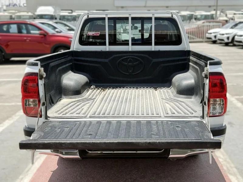 2025 Toyota Hilux 2.4 Litres 4 Cylinder Diesel Engine MT Double Cab White Red Pickup Truck