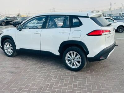 2025 Toyota Corolla Cross 2.0 Litres 4 Cylinders Hybrid Engine White Black SUV Chinese Specs