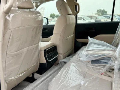 2025 Toyota Land Cruiser GXR 4.0 Litre V6 Engine White Beige SUV BACK ELECTRIC TAILGATE