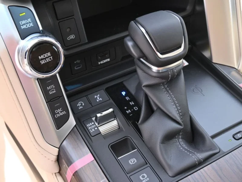 2025 Toyota Land Cruiser GXR 3.5L Twin-Turbo V6 Engine Grey Beige FULL WITH JBL AND BIG KIT