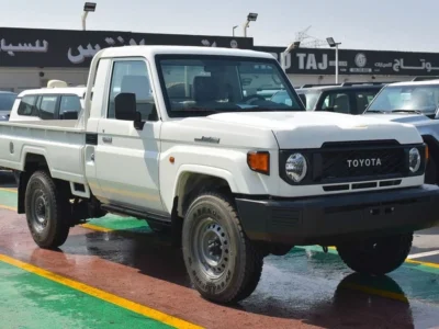 2024 Toyota Land Cruiser Pick Up 4.0 Litres V6 Petrol Engine Single Cabin AT White Beige GCC Specs