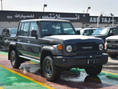 2024 Toyota Land Cruiser Pick Up 4.0 Litres V6 Petrol Engine Double Cabin AT Grey Beige GCC Specs